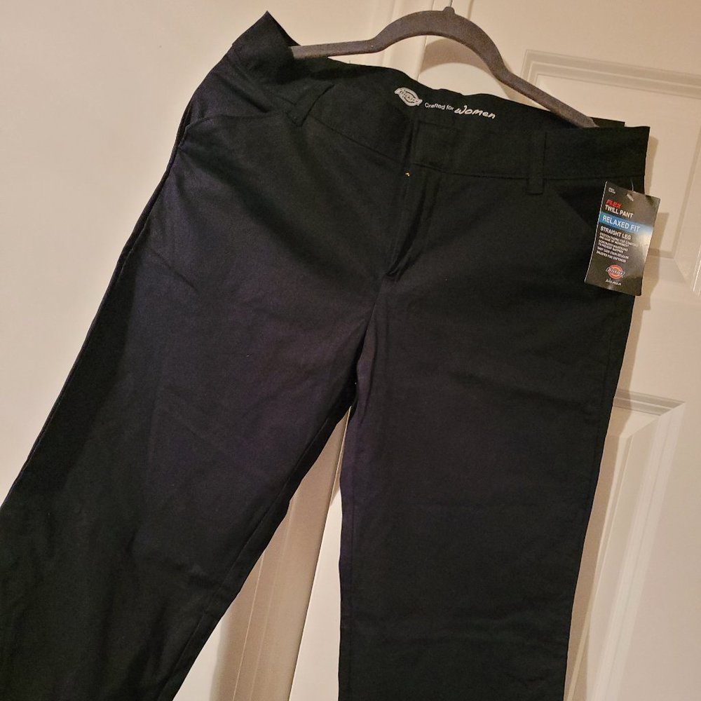 Dickies Relaxed Fit straight leg pants